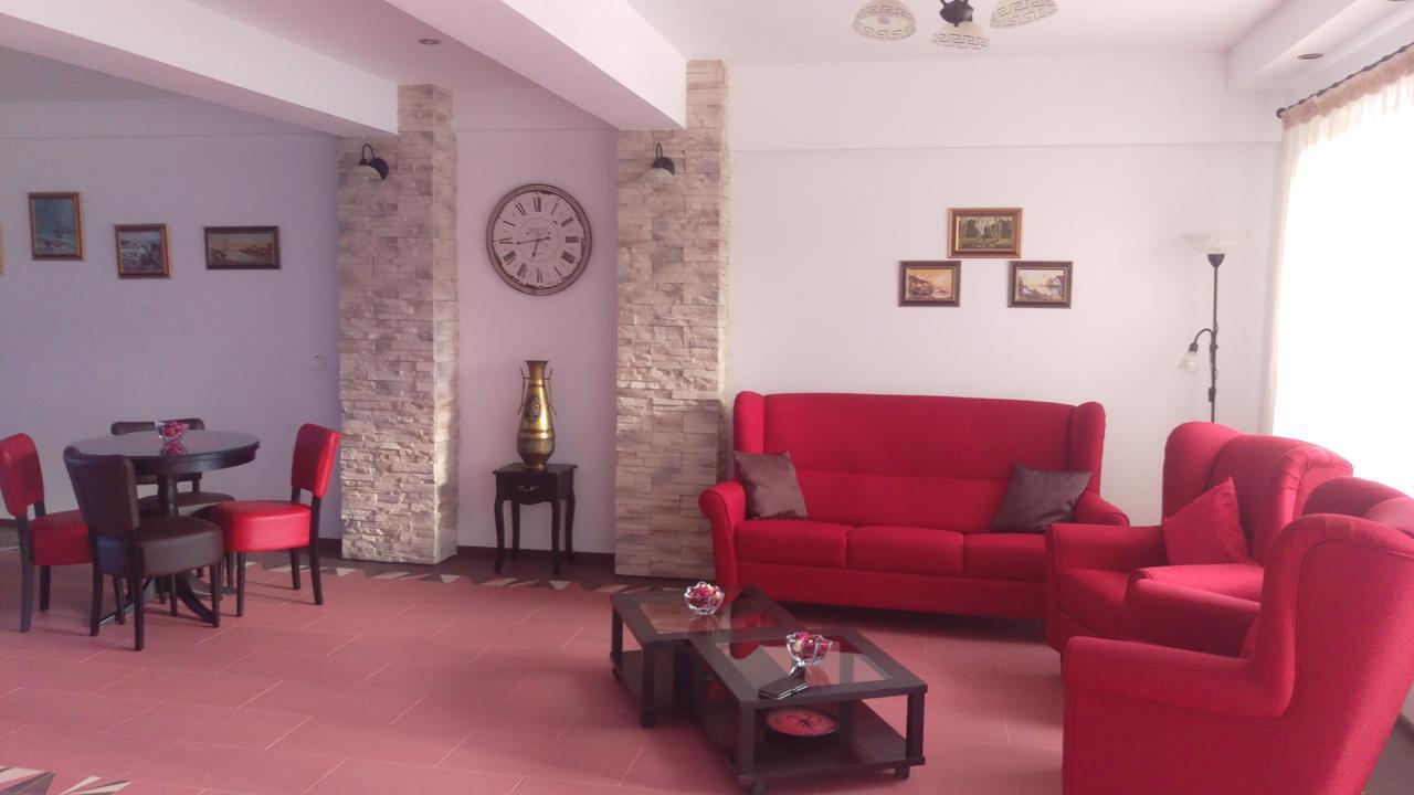 קוסטינסטי Vila Medeea מראה חיצוני תמונה